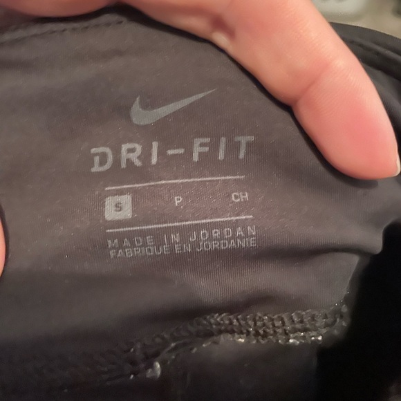 ✔️Like New Nike Dri-Fit Leggings - Picture 2 of 5